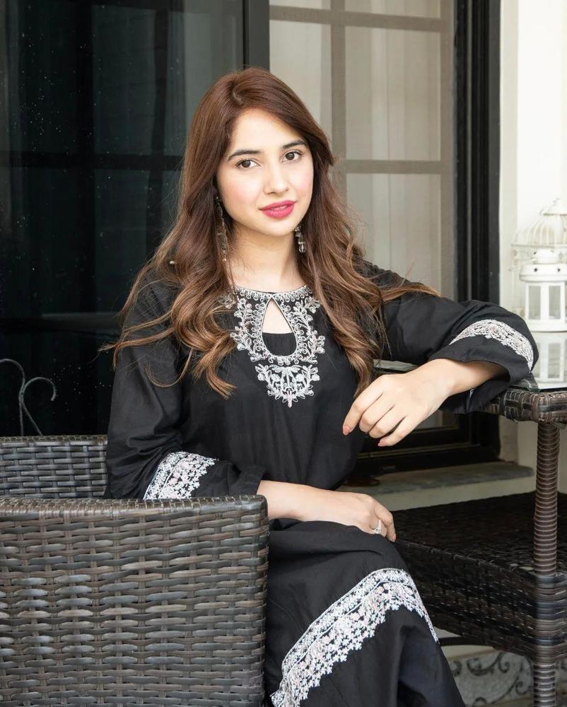 2 Pc Women's Stitched Arabic Lawn Embroidered Suit