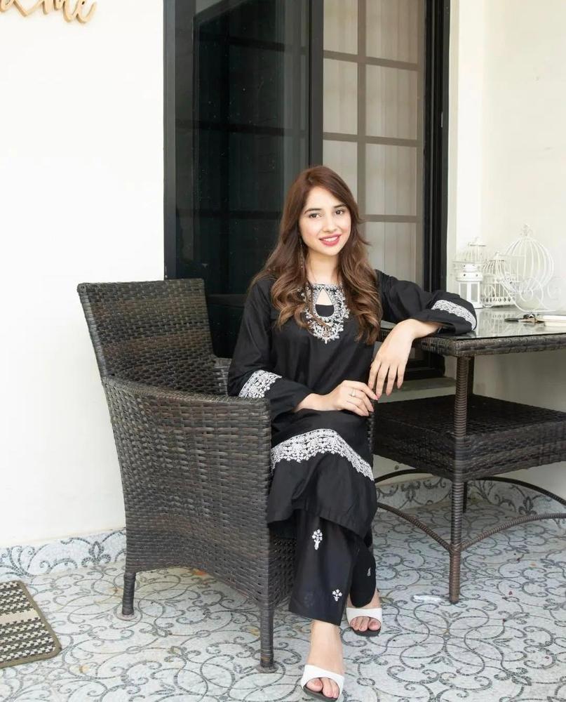 2 Pc Women's Stitched Arabic Lawn Embroidered Suit