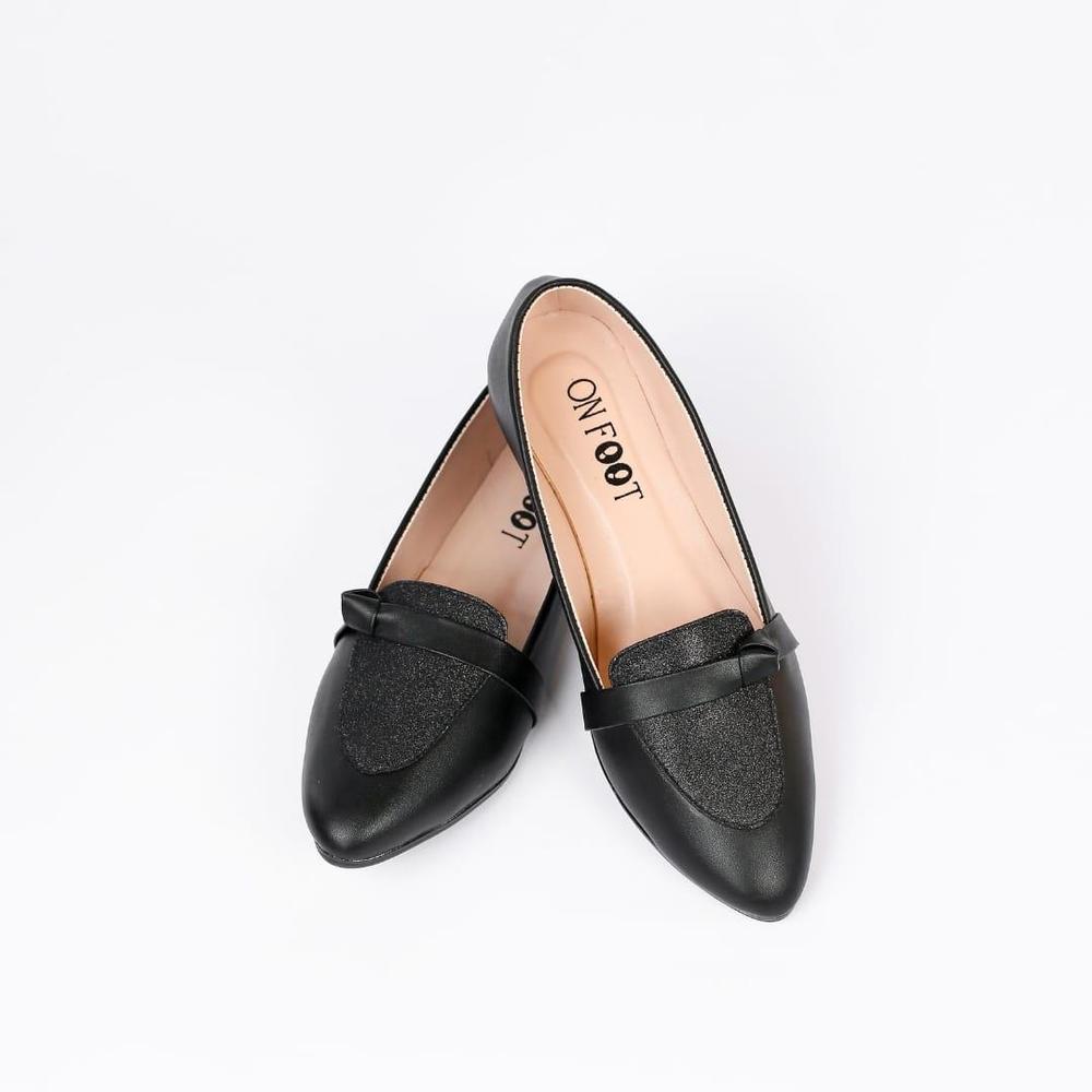 Stylish Women's Rexine Casual Pumps – Comfortable & Trendy Footwear