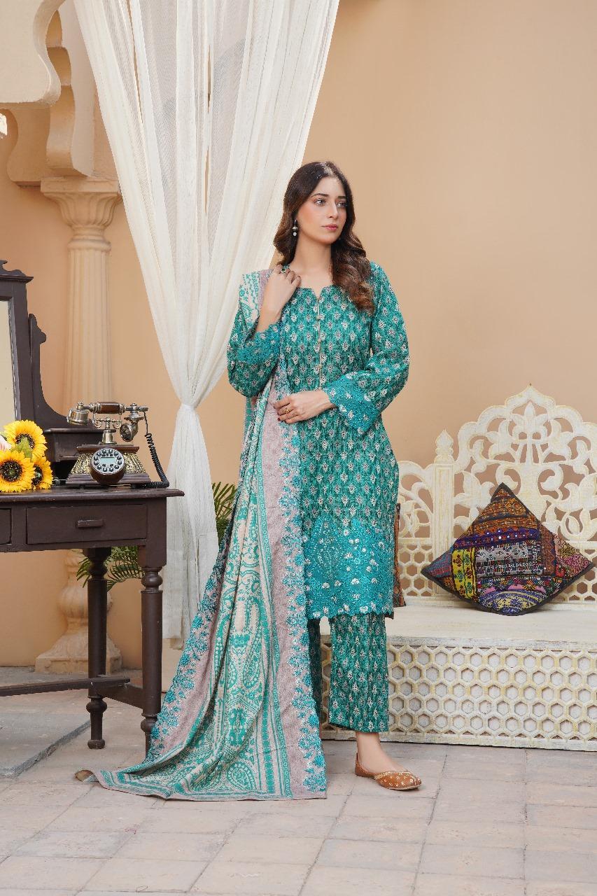 Stunning 3 Pcs Embroidered Khaddar Suit in Blue with Cut Work
Design