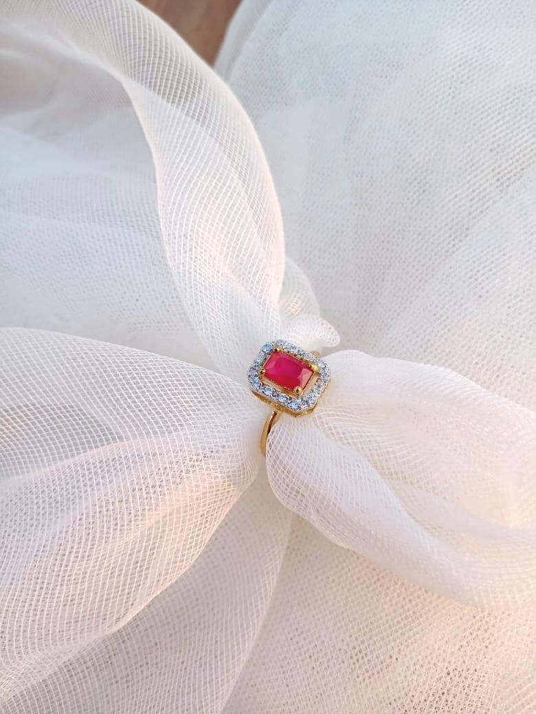 4 Pcs Fancy Gold Plated Gemstone Comb Set for Women