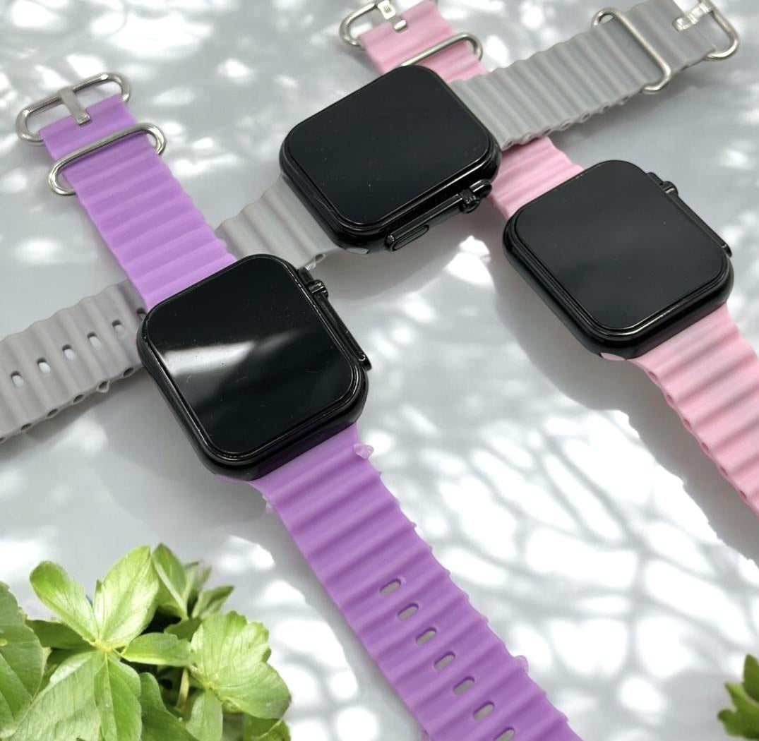 Unisex Battery Operated Water Resistant Watch
