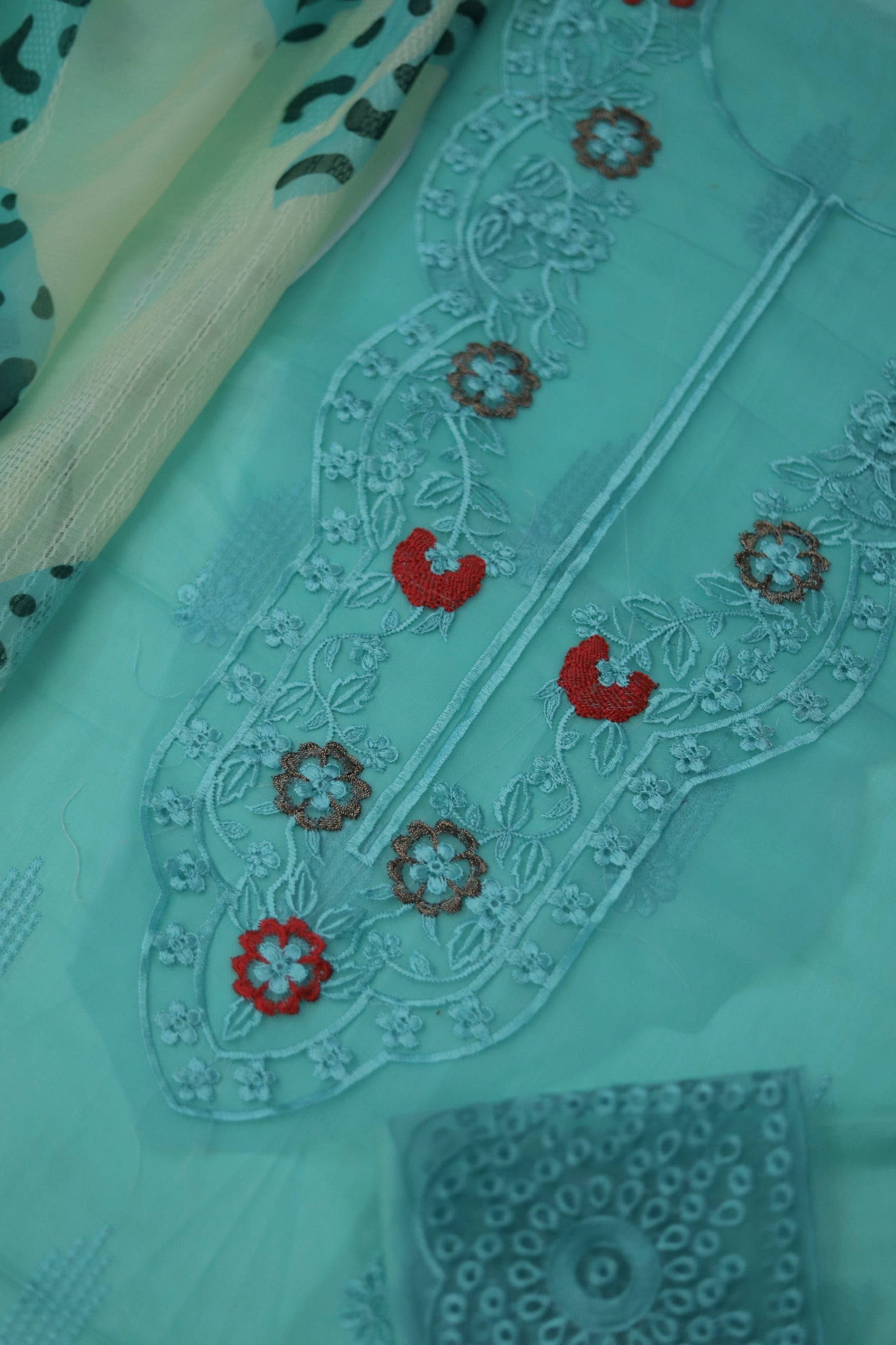 3 PC WOMEN'S LUXURY EID FANCY CHIKENKARI SUIT