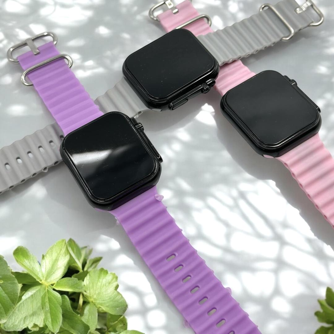 Unisex Battery Operated Water Resistant Watch
