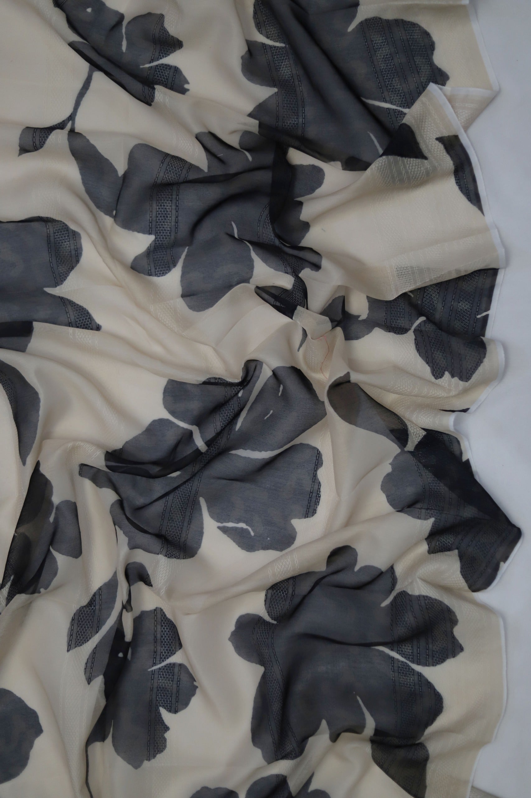 3 PC WOMEN'S LUXURY EID FANCY CHIKENKARI SUIT